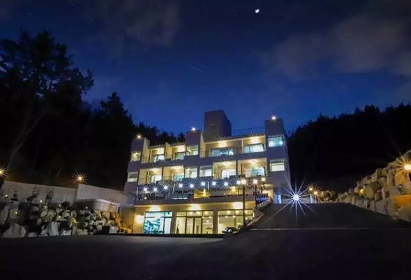 Yeosu Lamer Pension