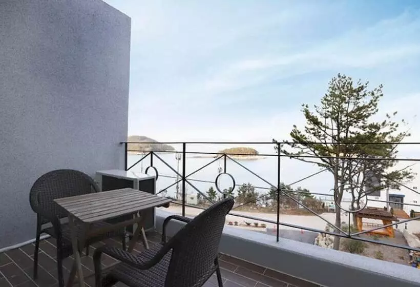 Yeosu Lamer Pension