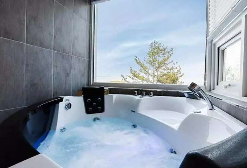 Yeosu Lamer Pension