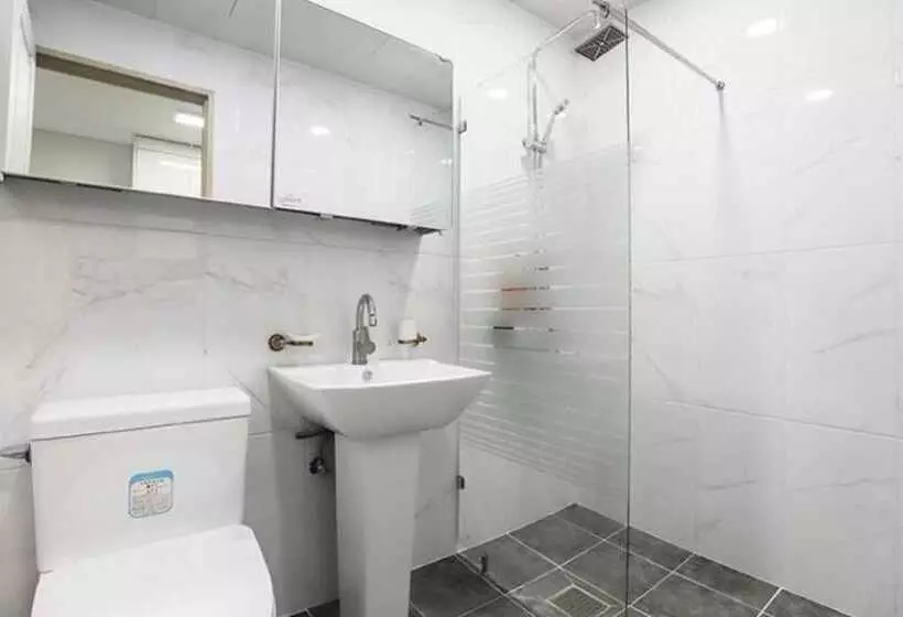 Yeosu Lamer Pension
