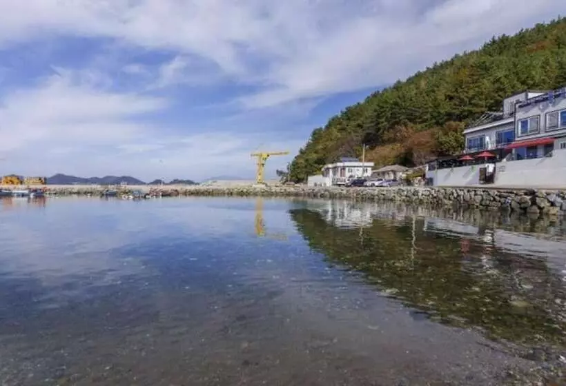 Yeosu Ocean View Pension