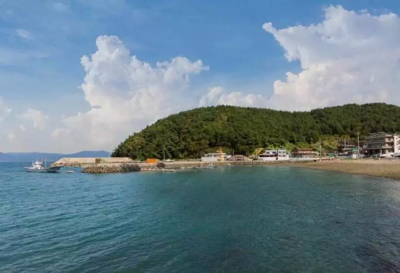 Yeosu Ocean View Pension