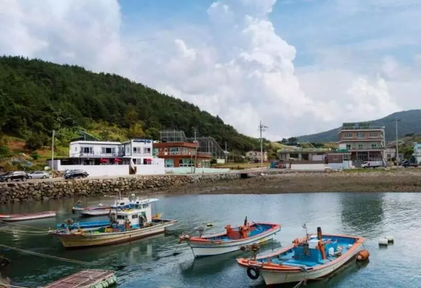 Yeosu Ocean View Pension