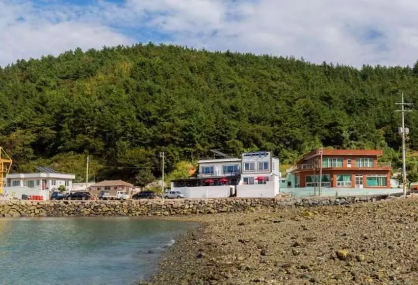 Yeosu Ocean View Pension