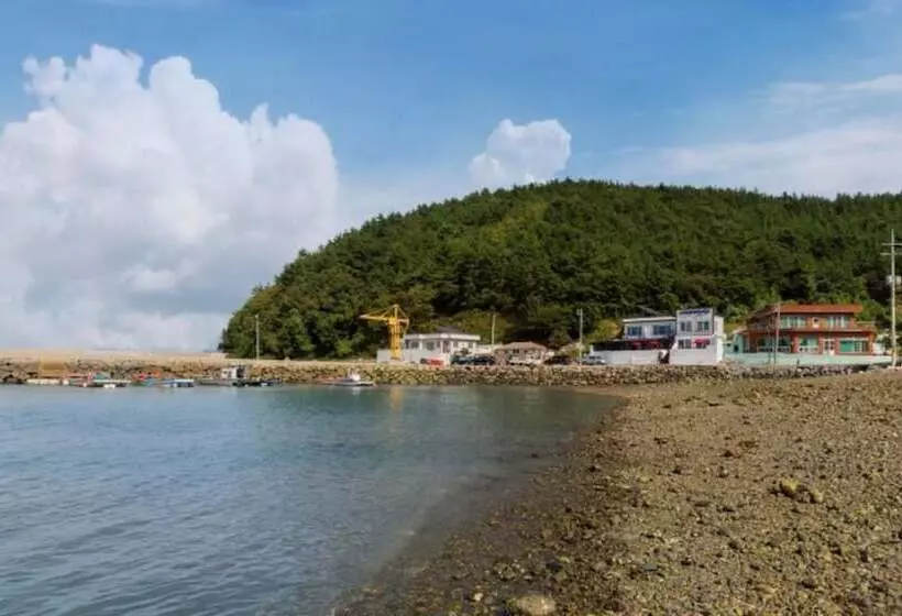 Yeosu Ocean View Pension