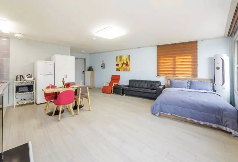 Yeosu Ocean View Pension