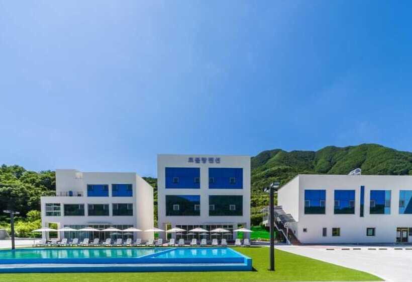 Danyang Le Blanc Pension
