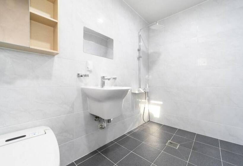 Danyang Le Blanc Pension