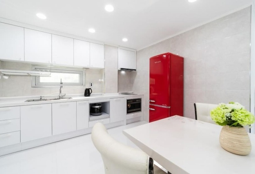 Danyang Le Blanc Pension