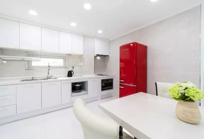 Danyang Le Blanc Pension
