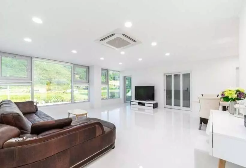 Danyang Le Blanc Pension