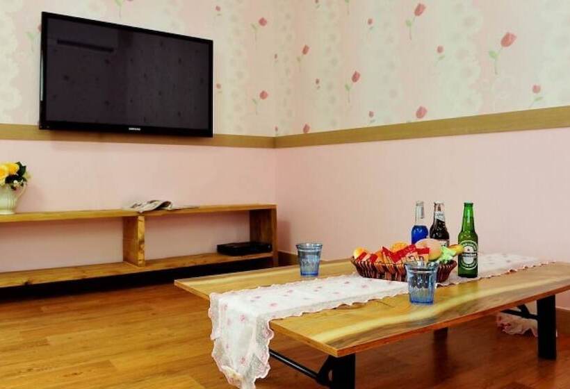 Gapyeong Sky Pet Family Dogchae Pension