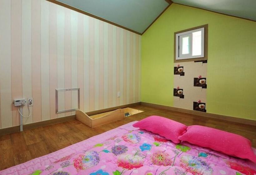 Gapyeong Sky Pet Family Dogchae Pension