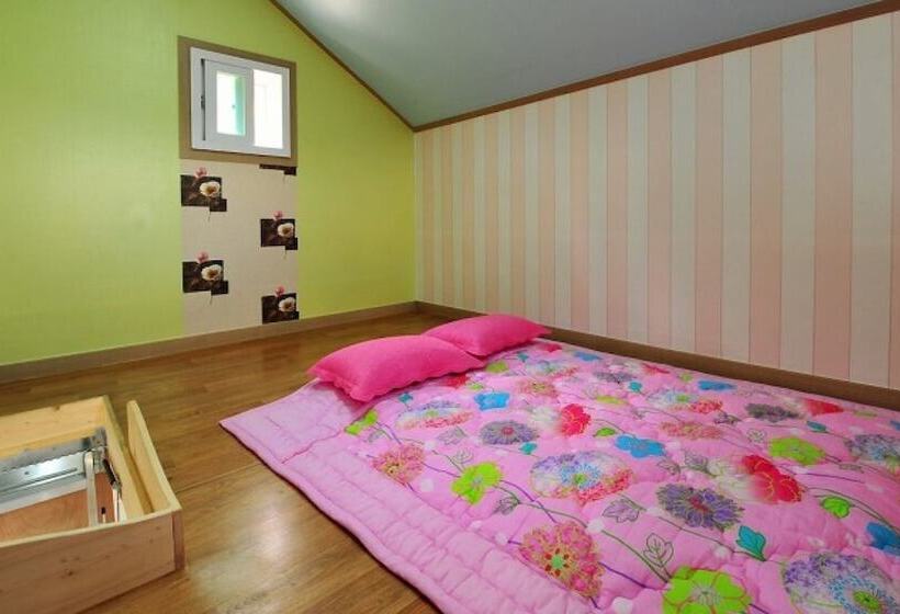 Gapyeong Sky Pet Family Dogchae Pension