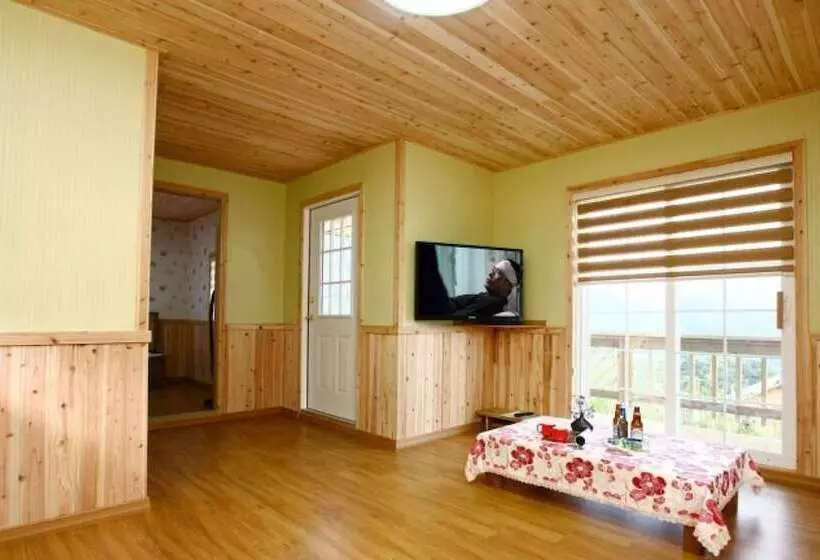Gapyeong Sky Pet Family Dogchae Pension