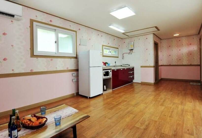 Gapyeong Sky Pet Family Dogchae Pension