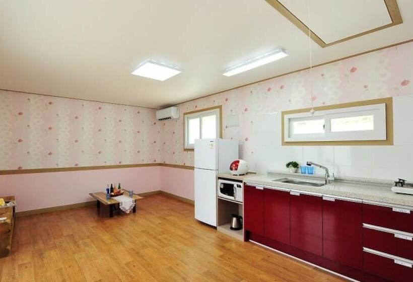 Gapyeong Sky Pet Family Dogchae Pension