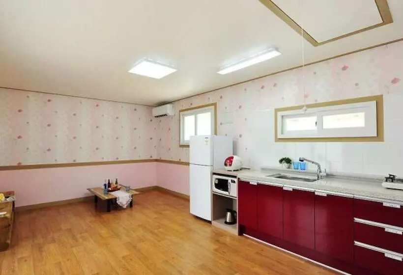Gapyeong Sky Pet Family Dogchae Pension
