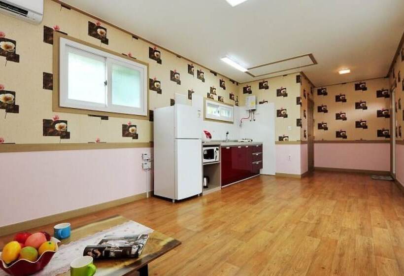 Gapyeong Sky Pet Family Dogchae Pension