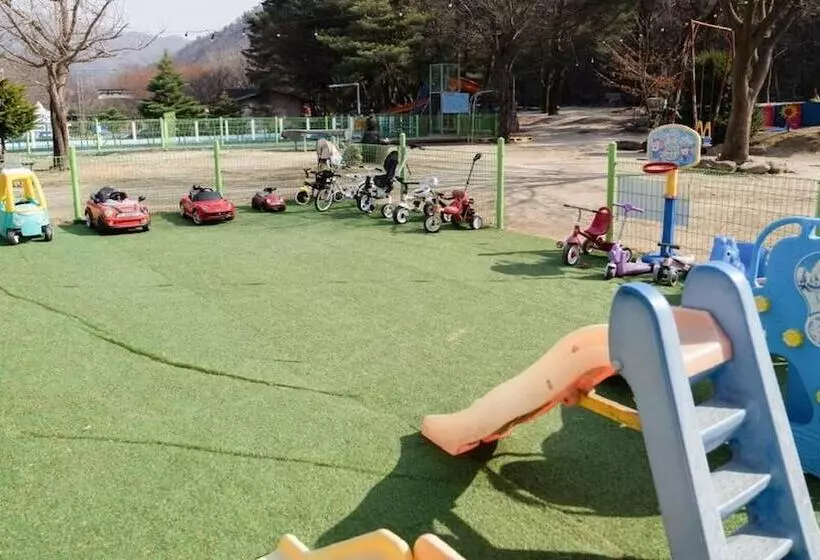 Gapyeong Myeongdongol Pension