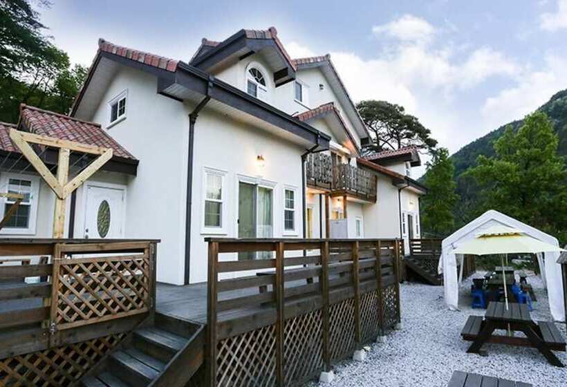 Geochang Time Stay Pension