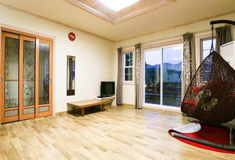 Geochang Time Stay Pension