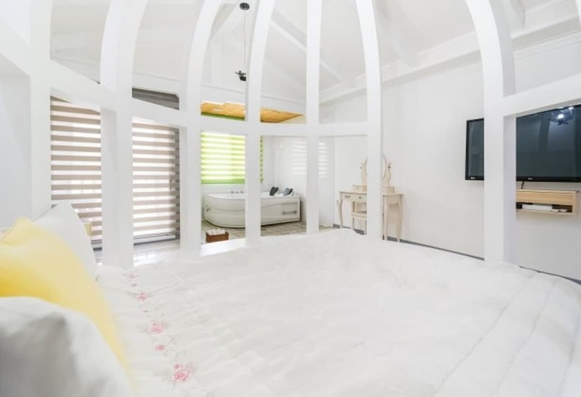 Gyeongju Victoria Diary Pension