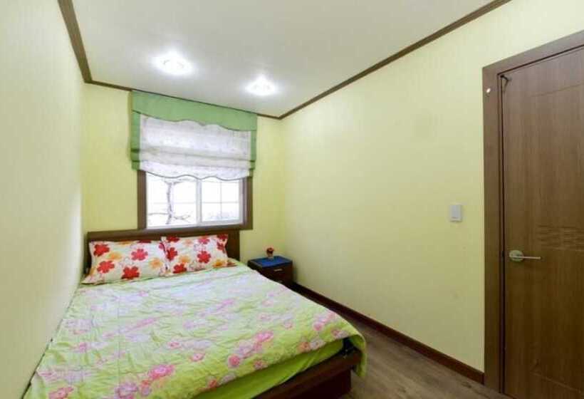 Hoengseong Byeoreulssoda Pension