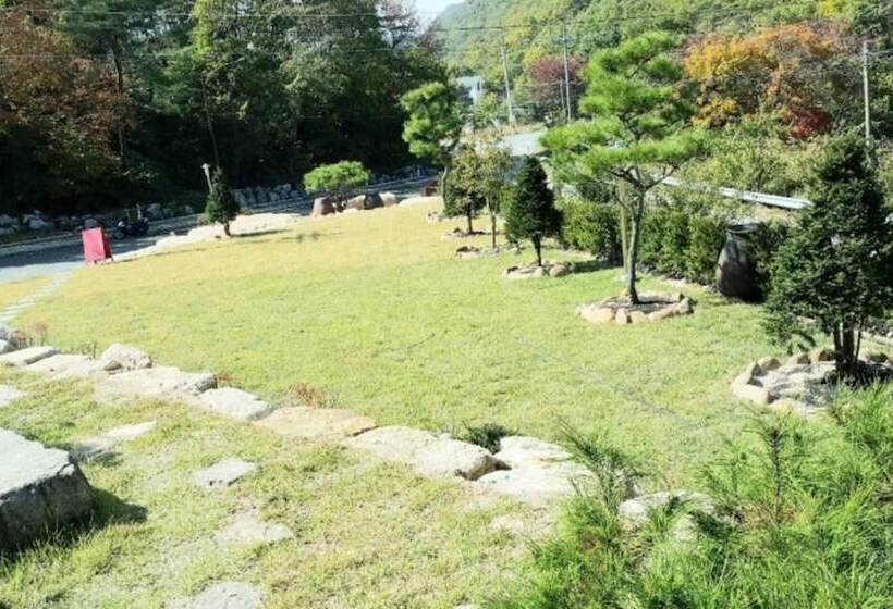 Jecheon Hakyeon Healing Pension