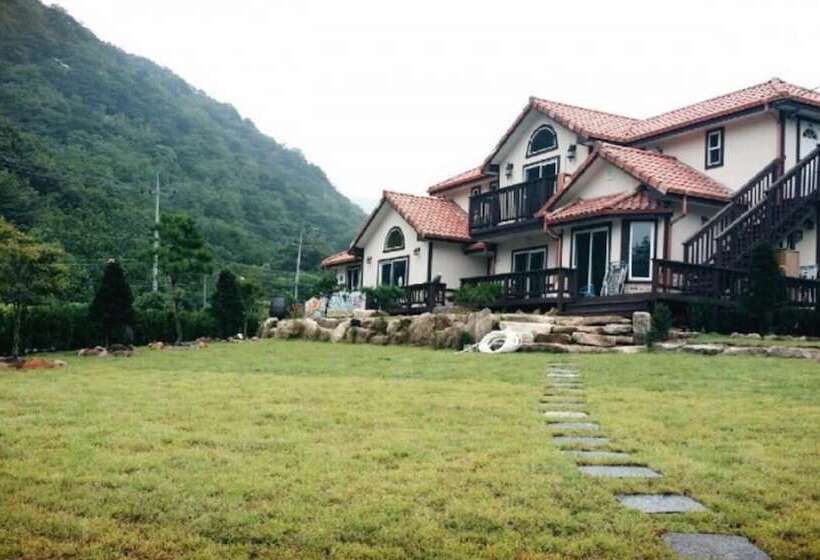 Jecheon Hakyeon Healing Pension