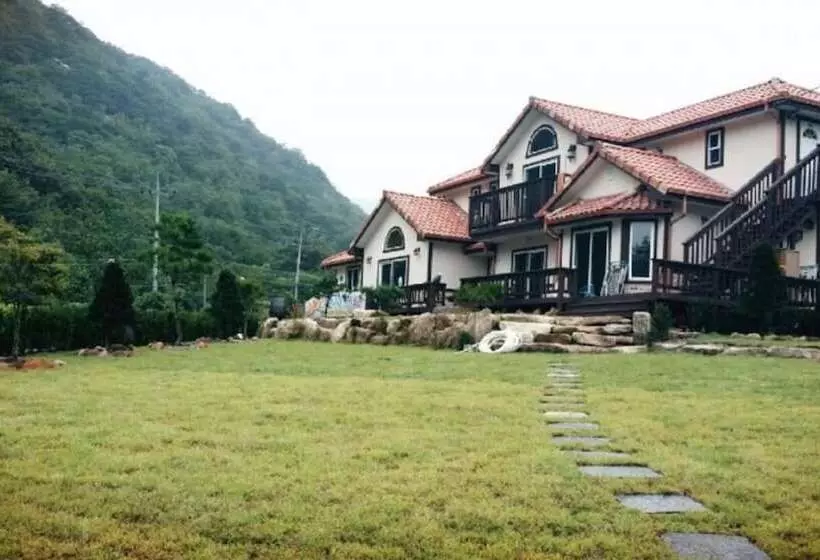 Jecheon Hakyeon Healing Pension