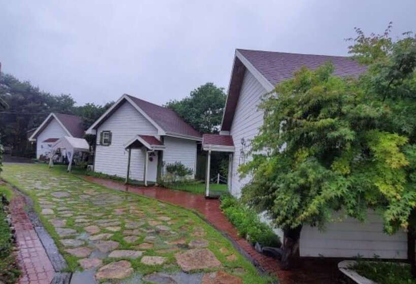 Jecheon Little Heaven Pension