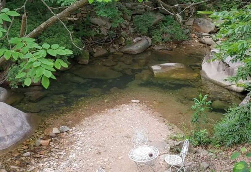 Jecheon Little Heaven Pension