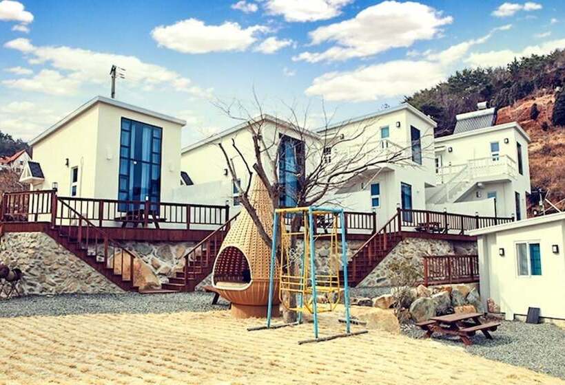 Namhae Bada Grida Pension