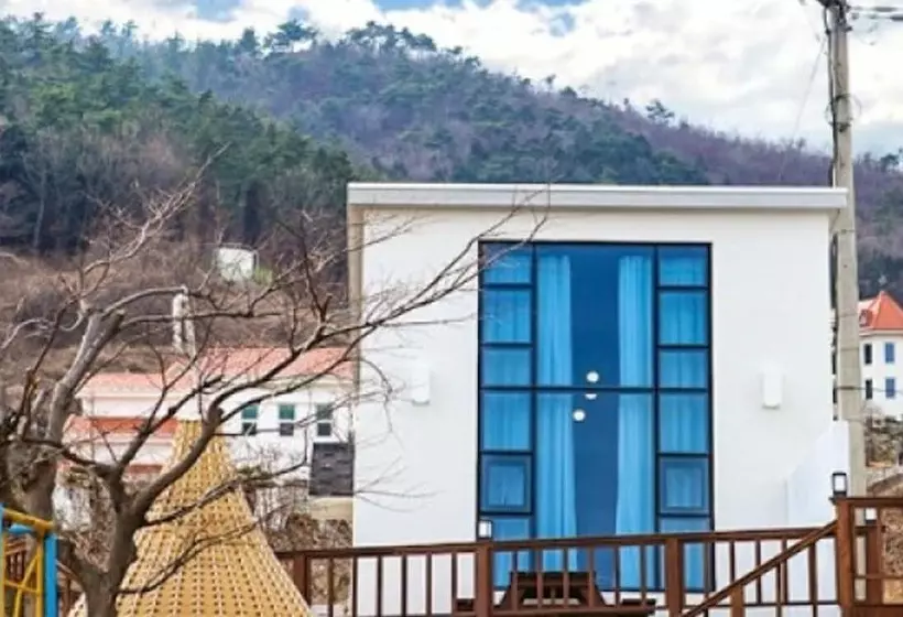 Namhae Bada Grida Pension