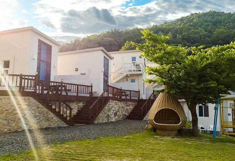 Namhae Bada Grida Pension