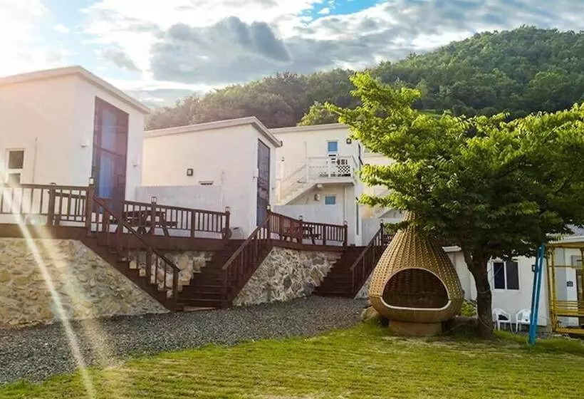 Namhae Bada Grida Pension
