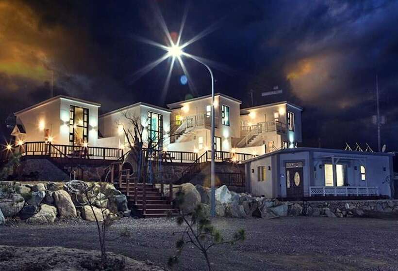 Namhae Bada Grida Pension