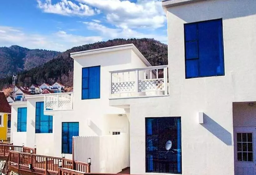 Namhae Bada Grida Pension
