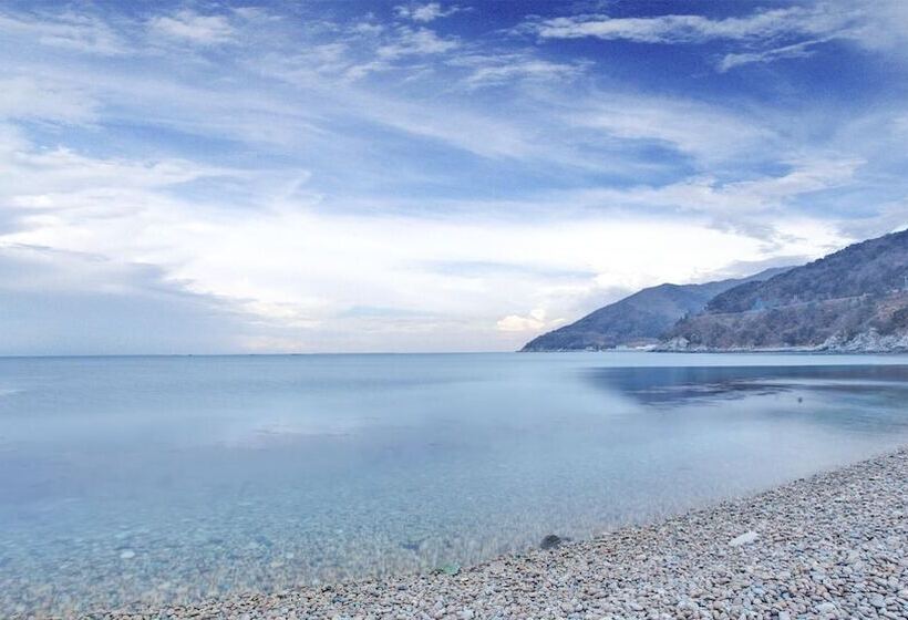 Namhae Mongdol Beach Pension