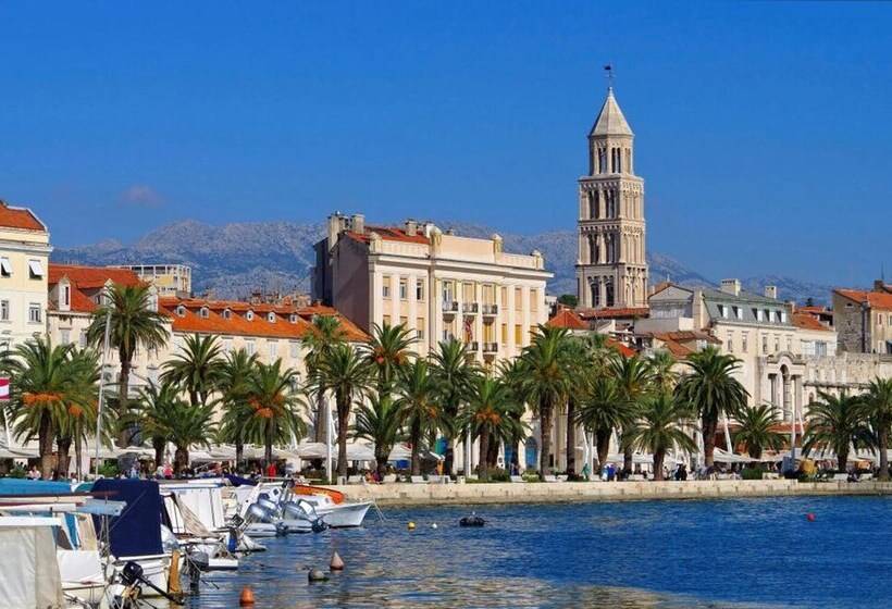 Pension Castle View In Deluxe Room Hotel Rose Split