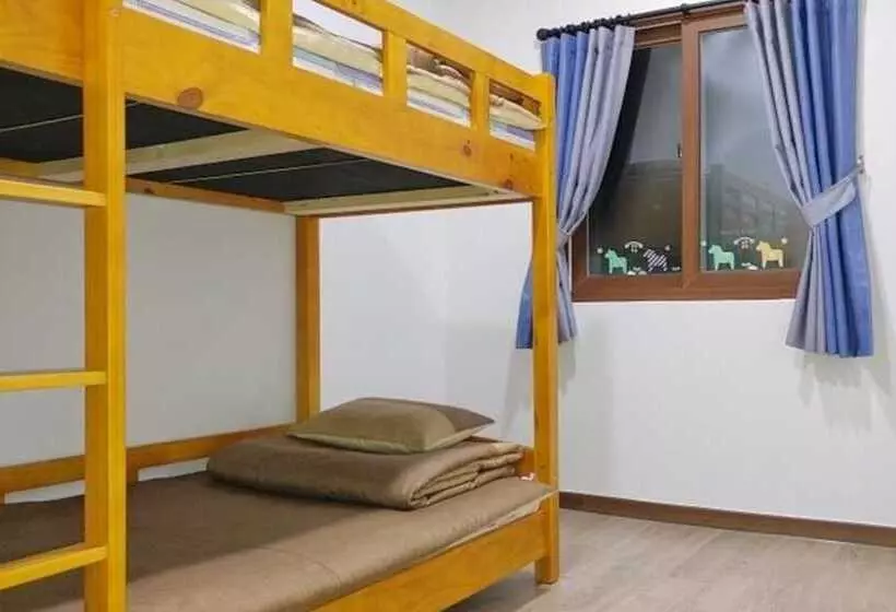 پانسیون Gangneung The Swimpyo Guest House