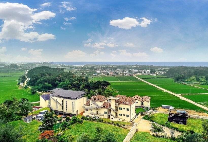 Pension Goseong Maple Kids&spa&poolivilla