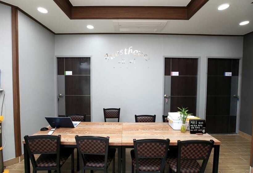 פנסיון Jeju Ever Guest House