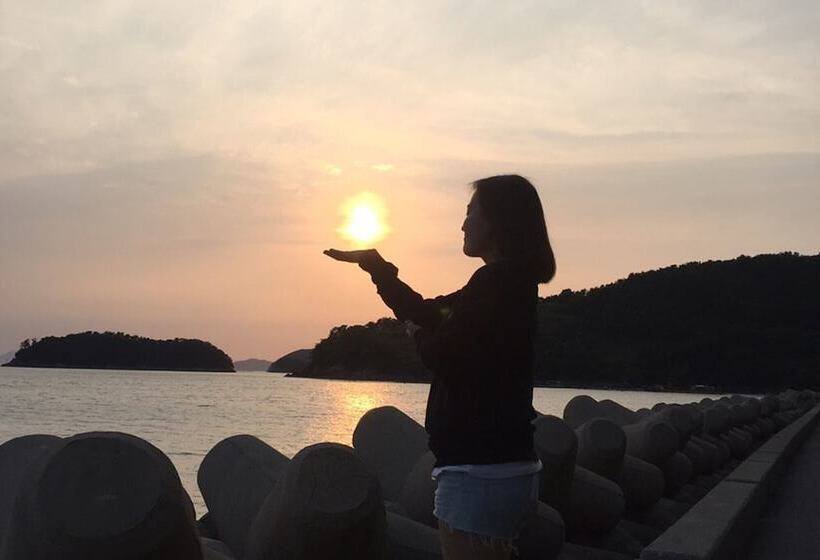 پانسیون Tongyeong Ara Guest House