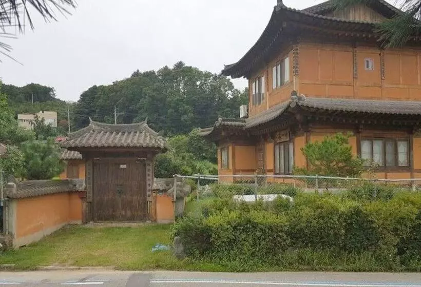 ペンション Yangpyeong Jangsu Village Hanok Stay