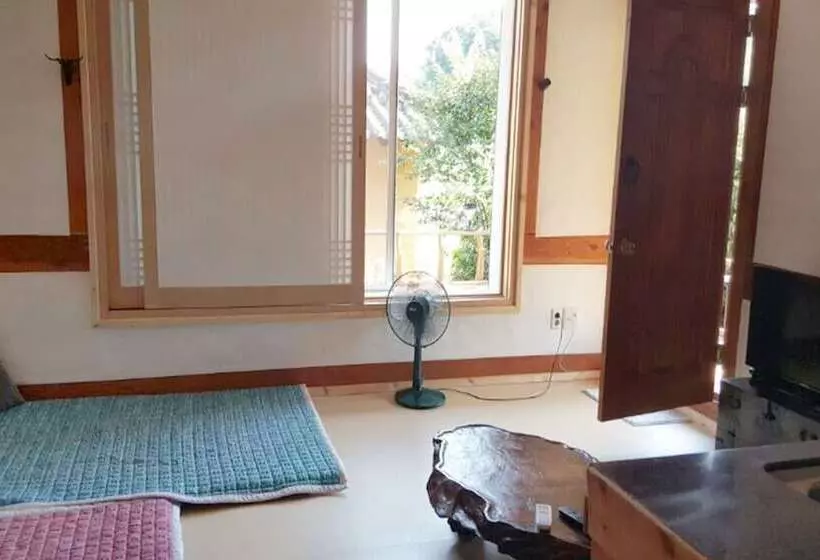 ペンション Yangpyeong Jangsu Village Hanok Stay