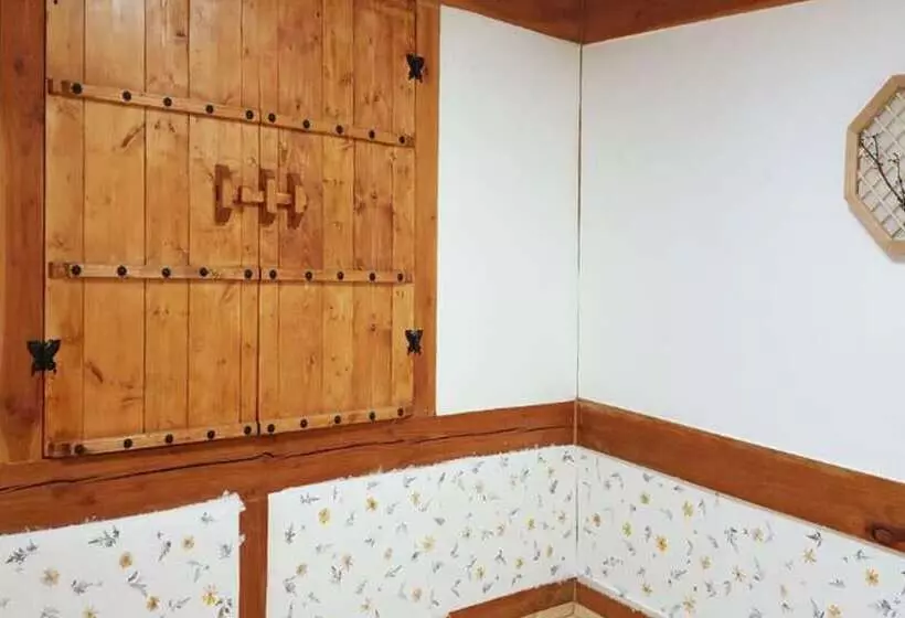 ペンション Yangpyeong Jangsu Village Hanok Stay