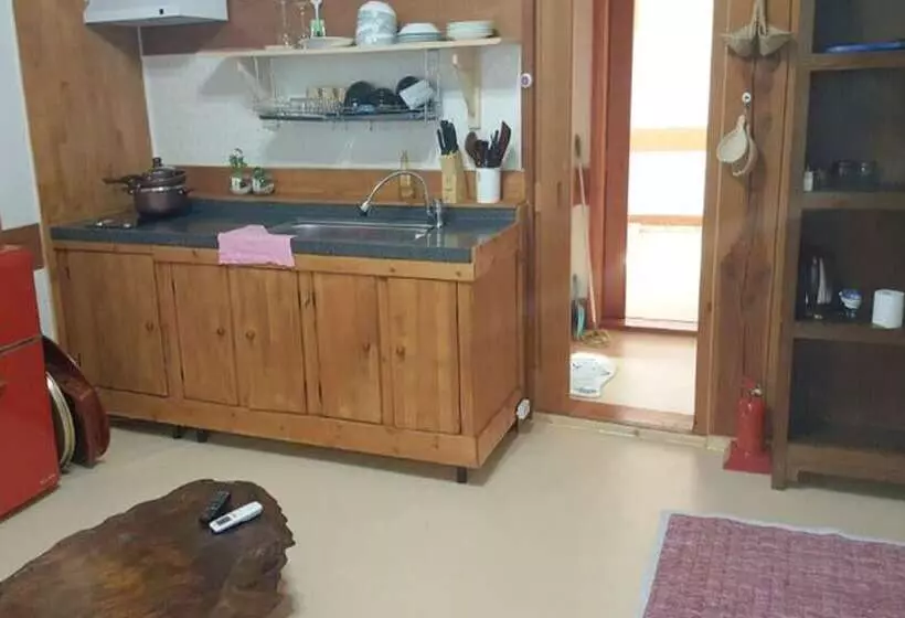ペンション Yangpyeong Jangsu Village Hanok Stay
