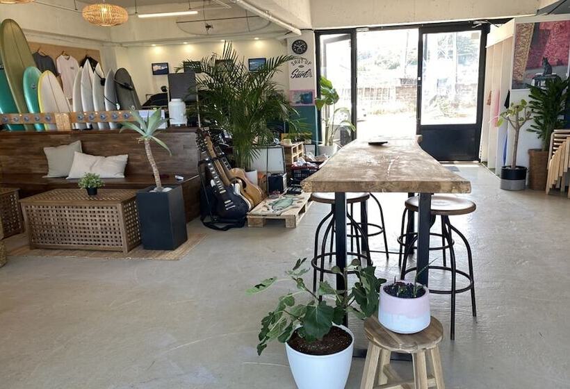 Pensió Yangyang Surf Lab